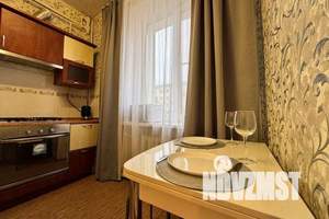 2-к квартира, посуточно, 50м2, 2/5 этаж