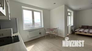 Студия квартира, посуточно, 35м2, 10/17 этаж