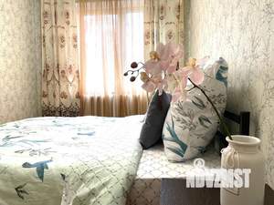 4-к квартира, посуточно, 100м2, 3/9 этаж