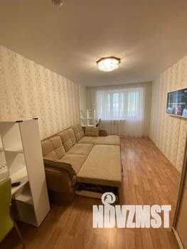 1-к квартира, посуточно, 42м2, 3/6 этаж