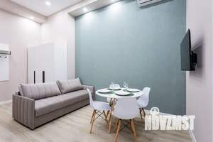2-к квартира, посуточно, 50м2, 1/50 этаж
