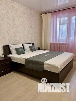 1-к квартира, посуточно, 49м2, 1/1 этаж