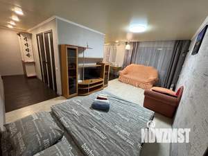 Студия квартира, посуточно, 32м2, 3/3 этаж