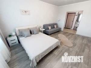 1-к квартира, посуточно, 42м2, 8/17 этаж