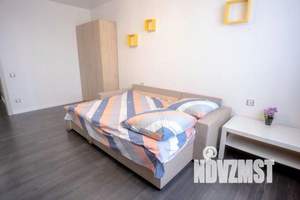 1-к квартира, посуточно, 38м2, 1/1 этаж
