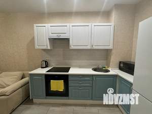 1-к квартира, посуточно, 44м2, 18/22 этаж