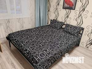 1-к квартира, посуточно, 42м2, 1/15 этаж
