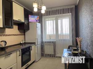1-к квартира, посуточно, 50м2, 18/22 этаж