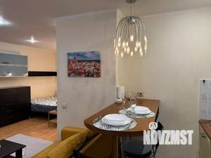 Студия квартира, посуточно, 39м2, 1/5 этаж