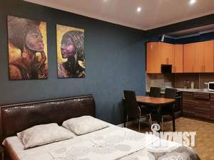 Студия квартира, посуточно, 30м2, 1/3 этаж