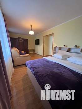 1-к квартира, посуточно, 50м2, 4/10 этаж