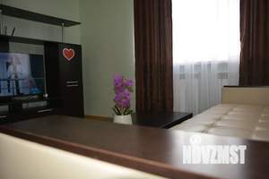 1-к квартира, посуточно, 38м2, 4/9 этаж