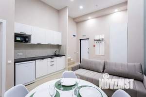 2-к квартира, посуточно, 50м2, 1/50 этаж