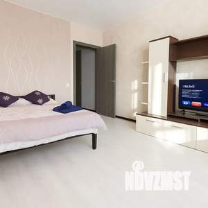 1-к квартира, посуточно, 42м2, 6/15 этаж