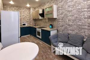1-к квартира, посуточно, 42м2, 12/22 этаж