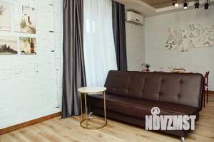 1-к квартира, посуточно, 60м2, 1/1 этаж