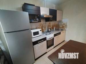 1-к квартира, посуточно, 36м2, 3/9 этаж