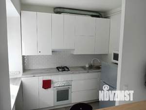 Студия квартира, посуточно, 42м2, 3/5 этаж