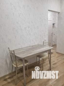 Студия квартира, посуточно, 38м2, 1/9 этаж