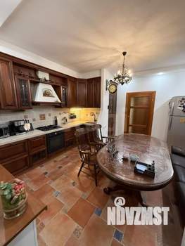 3-к квартира, вторичка, 111м2, 1/9 этаж