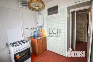 2-к квартира, вторичка, 42м2, 1/5 этаж