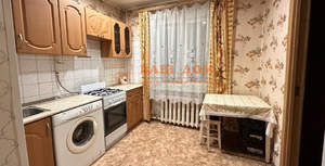 2-к квартира, вторичка, 43м2, 1/4 этаж