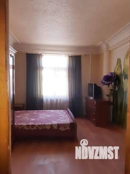 4-к квартира, вторичка, 106м2, 4/5 этаж