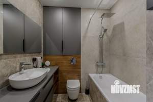 3-к квартира, вторичка, 70м2, 8/25 этаж