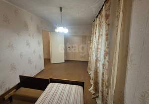 2-к квартира, вторичка, 42м2, 1/5 этаж