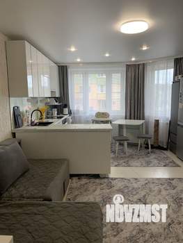 2-к квартира, вторичка, 58м2, 1/17 этаж