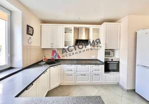 3-к квартира, вторичка, 100м2, 3/18 этаж