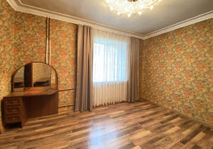 3-к квартира, вторичка, 60м2, 1/2 этаж