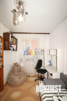 2-к квартира, вторичка, 43м2, 1/4 этаж