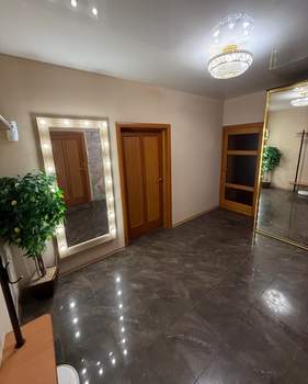 3-к квартира, вторичка, 111м2, 1/9 этаж