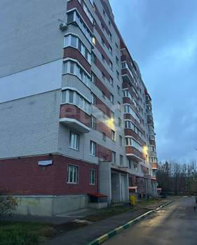 2-к квартира, вторичка, 60м2, 9/9 этаж