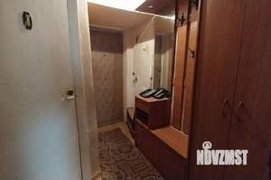 2-к квартира, вторичка, 39м2, 1/4 этаж