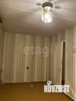 2-к квартира, вторичка, 40м2, 5/5 этаж