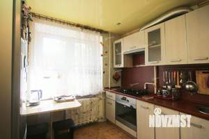 3-к квартира, вторичка, 63м2, 4/9 этаж