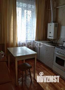 3-к квартира, вторичка, 49м2, 1/2 этаж