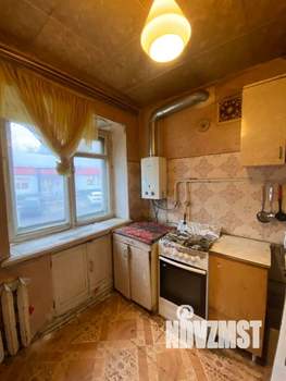 2-к квартира, вторичка, 46м2, 1/4 этаж