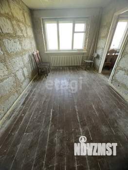 4-к квартира, вторичка, 60м2, 5/5 этаж