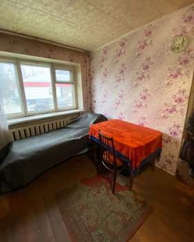 2-к квартира, вторичка, 46м2, 1/4 этаж