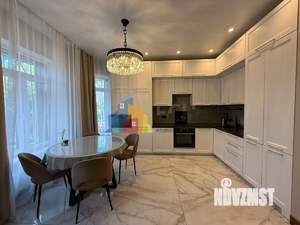 3-к квартира, вторичка, 106м2, 1/6 этаж