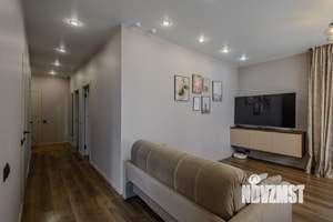 3-к квартира, вторичка, 70м2, 8/25 этаж