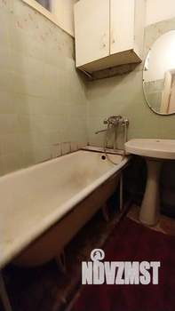 2-к квартира, вторичка, 39м2, 1/4 этаж