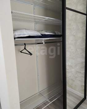 3-к квартира, вторичка, 58м2, 4/1 этаж